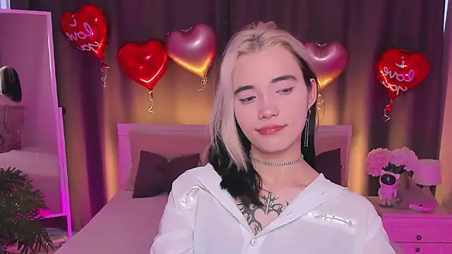 as1an girlfriend online show from February 21, 6:29 am