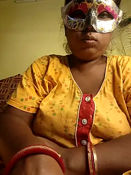 Snapshot of tinabhabhi chatting on June 18, 11:47 am tinabhabhi online show from June 18, 11:47 am