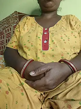 Snapshot of tinabhabhi chatting on June 23, 10:02 am tinabhabhi online show from June 23, 10:02 am