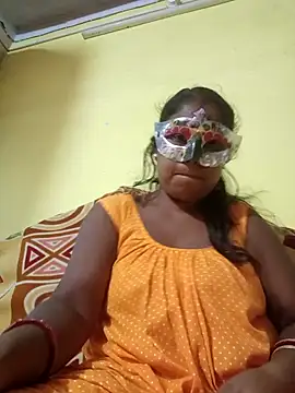 Snapshot of tinabhabhi chatting on July 5, 10:33 am tinabhabhi online show from July 5, 10:33 am
