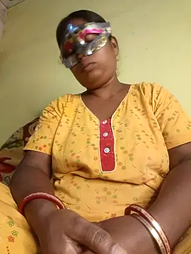 Snapshot of tinabhabhi chatting on July 23, 10:13 am tinabhabhi online show from July 23, 10:13 am