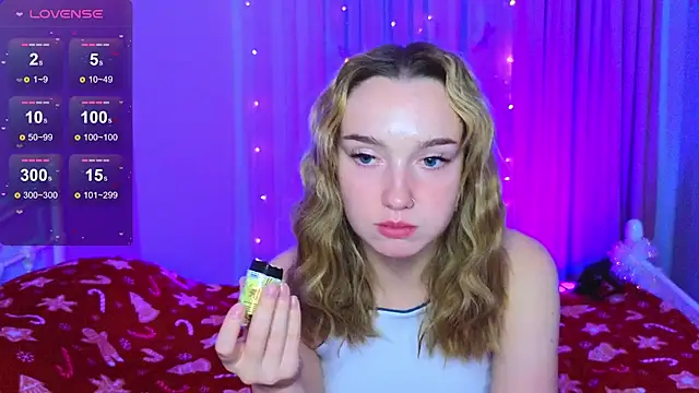 Wild Sophie  online show from January 5, 5:27 pm