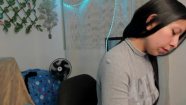 Snapshot of keyla_meow chatting on January 30, 7:04 pm keyla meow online show from January 30, 7:04 pm
