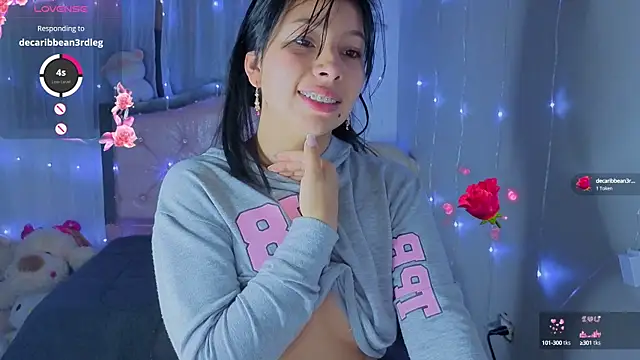 Snapshot of keyla_meow chatting on September 18, 2:13 am keyla meow online show from September 18, 2:13 am