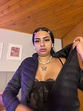 Hilary pinkk online show from May 7, 2:50 am