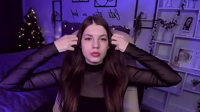 Snapshot of BellaSweetHeart chatting on December 27, 8:39 pm BellaSweetHeart online show from December 27, 8:39 pm