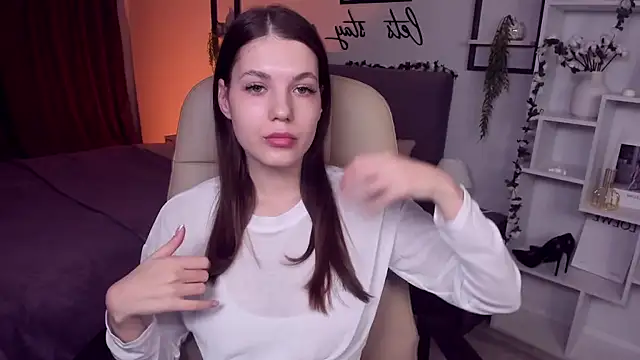 Snapshot of BellaSweetHeart chatting on February 3, 3:38 pm BellaSweetHeart online show from February 3, 3:38 pm