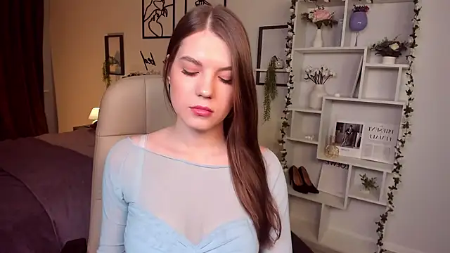 Snapshot of BellaSweetHeart chatting on February 20, 3:30 pm BellaSweetHeart online show from February 20, 3:30 pm