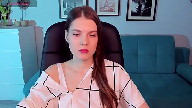 Snapshot of BellaSweetHeart chatting on March 7, 10:02 am BellaSweetHeart online show from March 7, 10:02 am