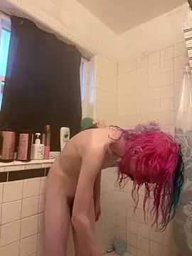 Snapshot of tallnerdyguy chatting on February 12, 11:41 pm tallnerdyguy online show from February 12, 11:41 pm