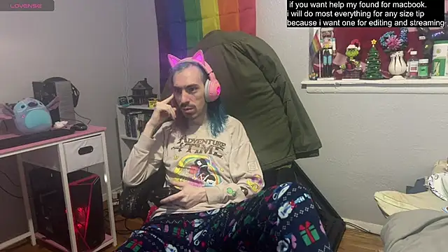 Snapshot of tallnerdyguy chatting on March 2, 2:41 am tallnerdyguy online show from March 2, 2:41 am