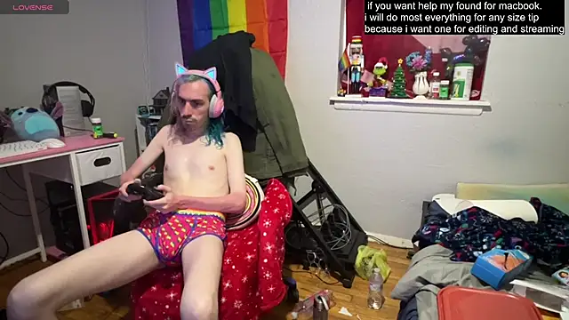 Snapshot of tallnerdyguy chatting on March 17, 2:52 am tallnerdyguy online show from March 17, 2:52 am