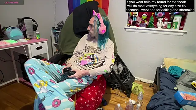 Snapshot of tallnerdyguy chatting on March 19, 2:48 am tallnerdyguy online show from March 19, 2:48 am