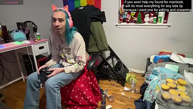 Snapshot of tallnerdyguy chatting on March 20, 1:24 am tallnerdyguy online show from March 20, 1:24 am