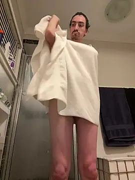 Snapshot of tallnerdyguy chatting on July 29, 4:43 am tallnerdyguy online show from July 29, 4:43 am