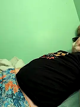 Snapshot of lawless779 chatting on January 4, 7:13 pm lawless779 online show from January 4, 7:13 pm