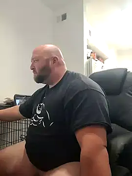 Snapshot of Strong_Bear89 chatting on December 9, 4:15 pm Strong Bear89 online show from December 9, 4:15 pm