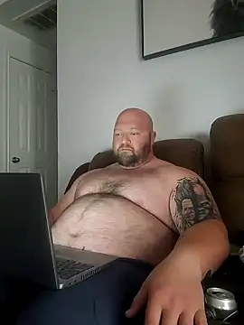 Snapshot of Strong_Bear89 chatting on January 13, 7:53 pm Strong Bear89 online show from January 13, 7:53 pm