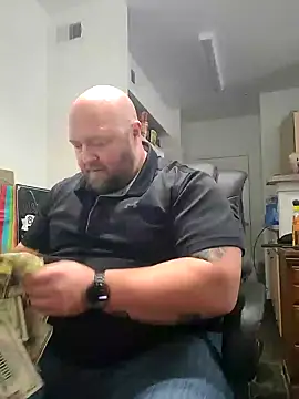 Snapshot of Strong_Bear89 chatting on January 19, 9:22 am Strong Bear89 online show from January 19, 9:22 am