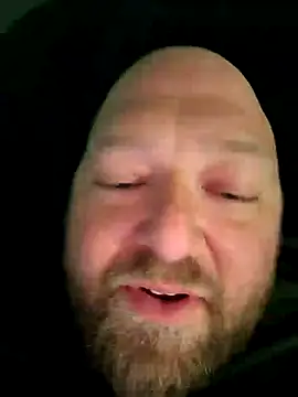 Snapshot of Strong_Bear89 chatting on January 24, 9:17 am Strong Bear89 online show from January 24, 9:17 am