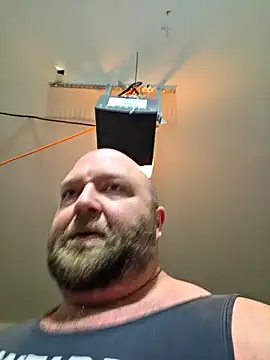 Snapshot of Strong_Bear89 chatting on February 27, 5:04 pm Strong Bear89 online show from February 27, 5:04 pm