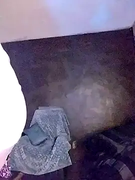 ivylee31 online show from December 13, 2:32 am