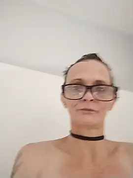 Snapshot of ivylee31 chatting on January 31, 2:37 am ivylee31 online show from January 31, 2:37 am