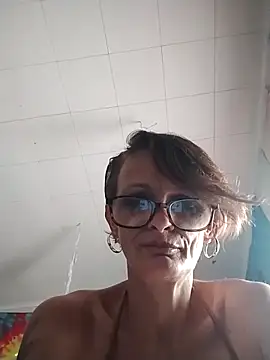 Snapshot of ivylee31 chatting on November 16, 5:18 pm ivylee31 online show from November 16, 5:18 pm