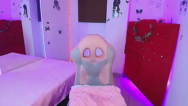 Snapshot of maribelsex303av chatting on October 16, 12:28 pm maribelsex303av online show from October 16, 12:28 pm