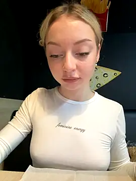 Snapshot of melissa_grr chatting on November 15, 4:36 pm melissa grr online show from November 15, 4:36 pm