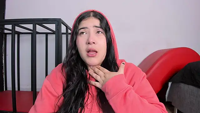 Snapshot of AmberiniHoffman chatting on December 3, 11:19 am AmberiniHoffman online show from December 3, 11:19 am