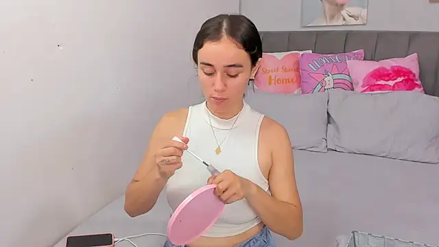 naughtyloverss online show from April 24, 4:53 pm