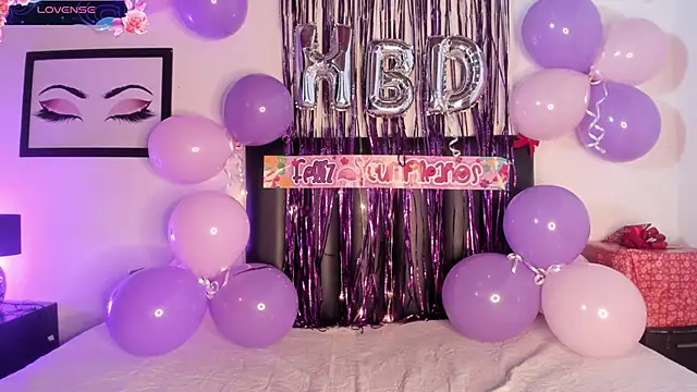 Khenta Michells online show from December 23, 10:35 am