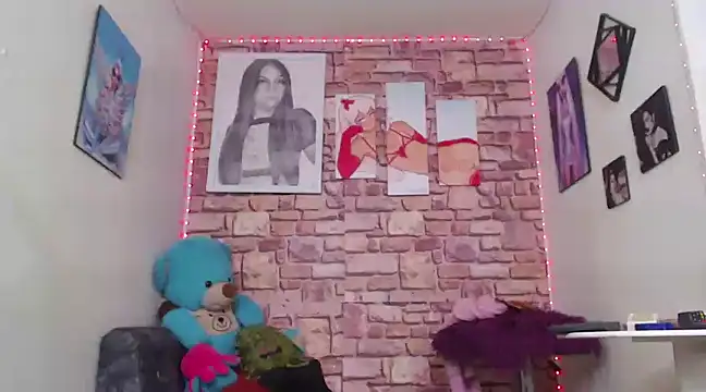 vixenxqueens online show from March 16, 9:37 pm