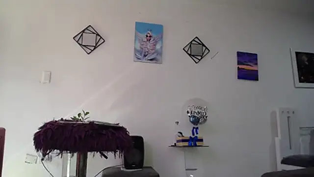 vixenxqueens online show from November 9, 7:56 pm