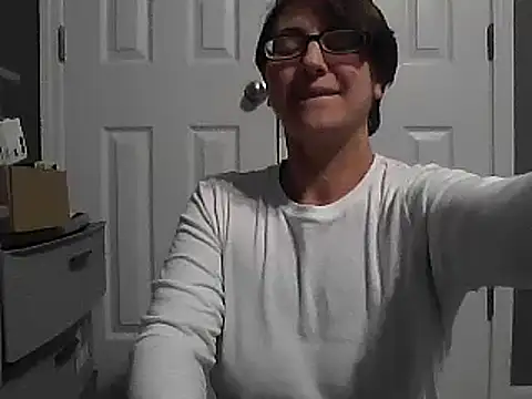 Snapshot of MsPink_Flamingtoes544 chatting on January 9, 8:45 am MsPink Flamingtoes544 online show from January 9, 8:45 am