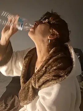 Snapshot of MsPink_Flamingtoes544 chatting on September 27, 1:05 pm MsPink Flamingtoes544 online show from September 27, 1:05 pm