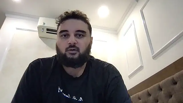 Snapshot of teddy_alan chatting on April 4, 8:23 am teddy alan online show from April 4, 8:23 am