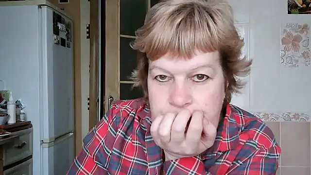 Snapshot of Ettie_Tonia chatting on March 13, 5:54 am Ettie Tonia online show from March 13, 5:54 am