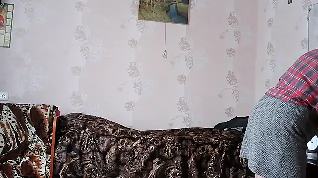 Snapshot of Ettie_Tonia chatting on October 13, 7:41 am Ettie Tonia online show from October 13, 7:41 am