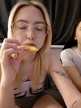 KeithTown online show from February 13, 6:26 pm