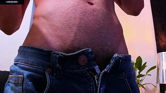 Snapshot of CruzVega chatting on November 13, 1:15 am CruzVega online show from November 13, 1:15 am