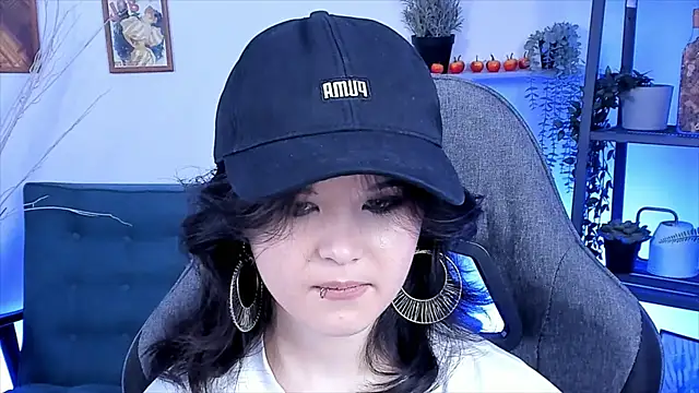 Elainebeness online show from March 7, 1:53 am