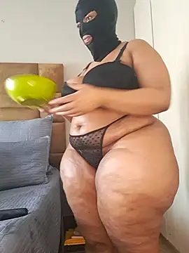 Snapshot of thicktash chatting on November 5, 7:30 am thicktash online show from November 5, 7:30 am