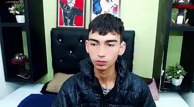 Snapshot of ttimy_x_boy chatting on February 6, 11:48 pm ttimy x boy online show from February 6, 11:48 pm