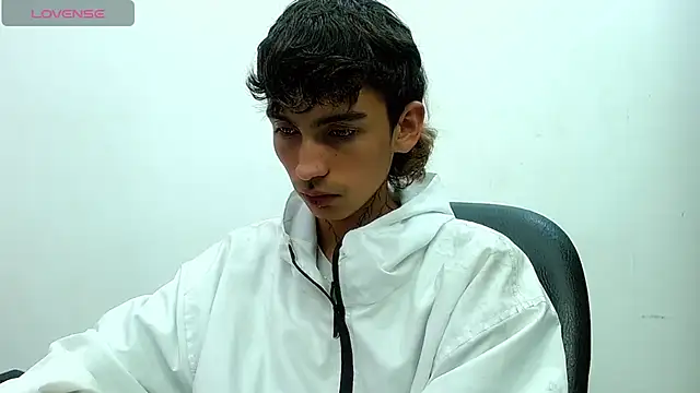 Snapshot of ttimy_x_boy chatting on November 16, 12:22 pm ttimy x boy online show from November 16, 12:22 pm