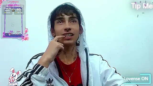 Snapshot of ttimy_x_boy chatting on November 21, 10:47 am ttimy x boy online show from November 21, 10:47 am