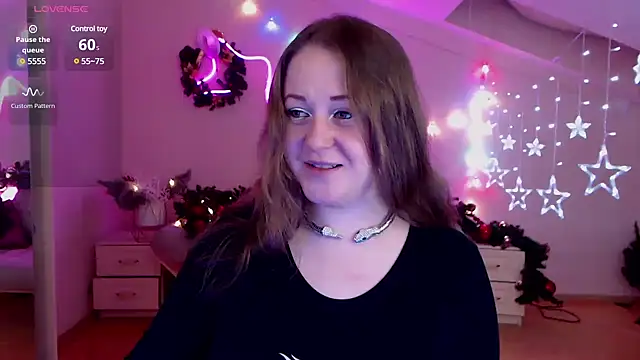 Snapshot of LizzyShine chatting on December 15, 6:04 pm LizzyShine online show from December 15, 6:04 pm