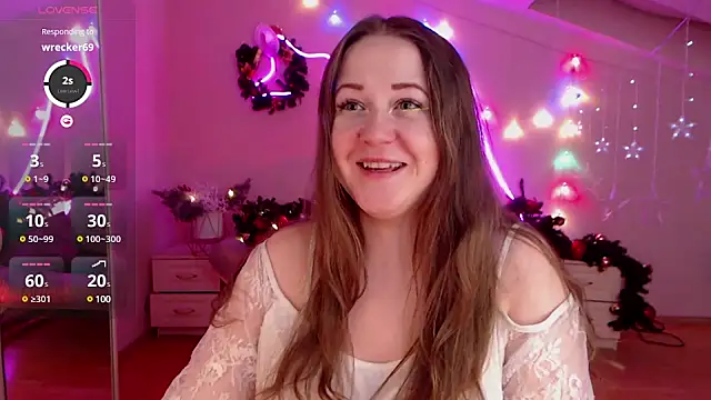Snapshot of LizzyShine chatting on December 17, 11:59 pm LizzyShine online show from December 17, 11:59 pm