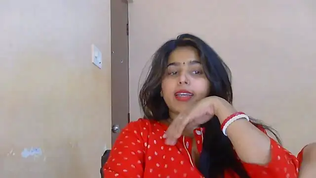Snapshot of Sweet-Rani chatting on April 14, 8:48 pm Sweet-Rani online show from April 14, 8:48 pm